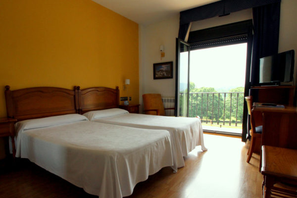 habitacion_cristina_4-600x400 habitacion_cristina_4-600x400